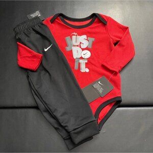 NWT Nike Jogger & One-piece Set Baby Boys Size 3M